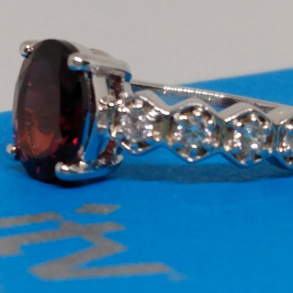 Red garnet ring - Picture 1 of 4